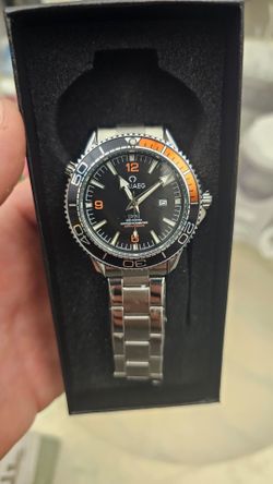 Mens automatic watch