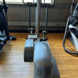 Life Fitness Commercial Elliptical 
