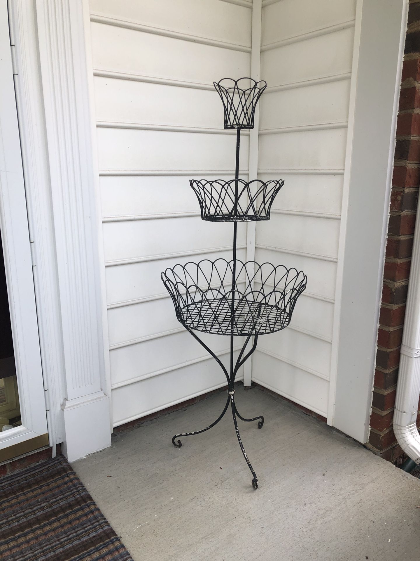 Vintage Antique Black Metal Plant Stand 4’ Tall. Large size.