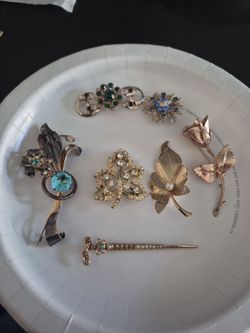 Vintage Floral Brooch Pin Lot of 7