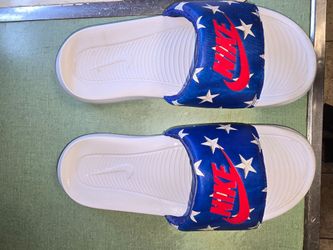 Unisex slides, flip flops, sandals size8 Parma clean smoke free home washed & ready to go FIRM$$$$