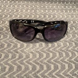 Foster Grant sun glasses