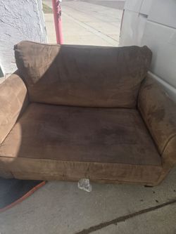 Free furniture in OB
