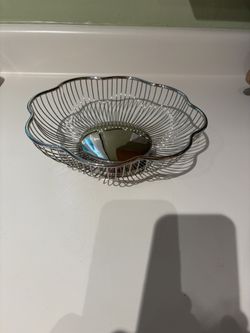 Vintage Mid-Century Modern Silver Plate Round Wire Bread Fruit Basket