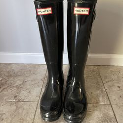 Hunter Tall Rain Boots  Size 7