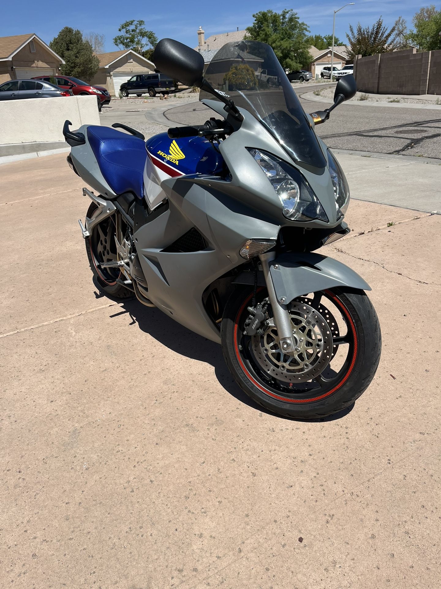 2007 VFR800