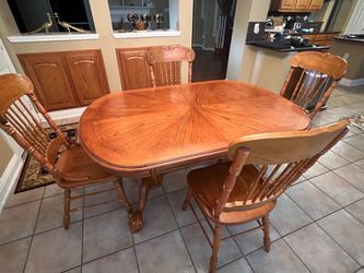 Solid Wood Dining Table Set with 4 chairs and center leaf extension