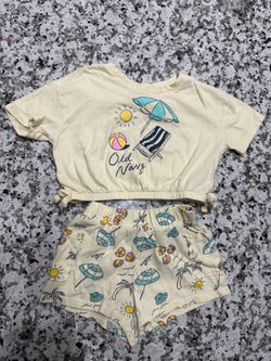 Old navy outfit $5