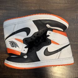 Jordan 1 Retro High OG Electro Orange Size 9 (NO BOX)