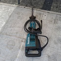 MAKITA JACK HAMMER 