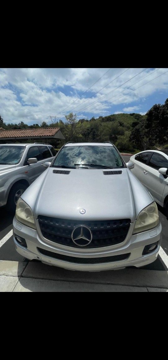 2006 ML350 Clean Title