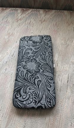 Women’s Clasp Wallet Black Floral