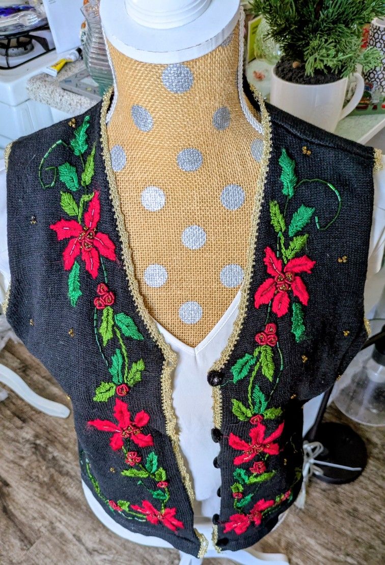 Vtg Segue Beaded Christmas Sweater Vest M Embroidered Poinsettia Party Granny