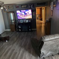 Laminate And Vinyl Flooring