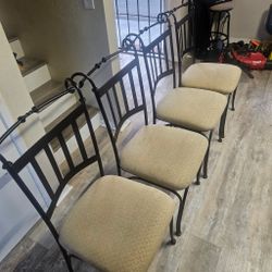 4 Chairs 