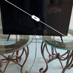 33 inch Roku TV