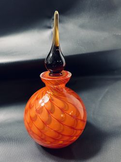 Handcrafted hand bone glass decorative perfume bottle