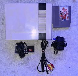 NINTENDO ENTERTAINMENT SYSTEM NES CONSOLE WITH VIDEO GAME & CONTROLLER
