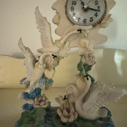 Antique/ Collectible Clock