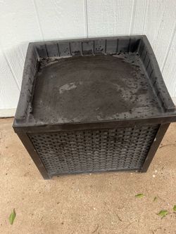 Suncast Outdoor Storage Deck Box
