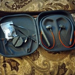 Headphones 
