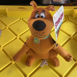 Toy Factory Scooby-Doo! 9” Scooby-Doo Sitting Stuffed Animal