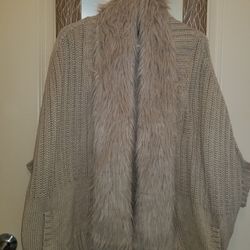  cardigan sweater with fur trim