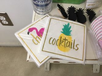 NEW Assortment of Party Supplies