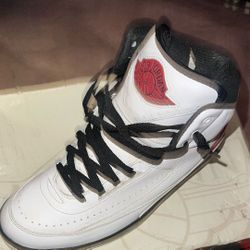 Retro 2  Jordans 