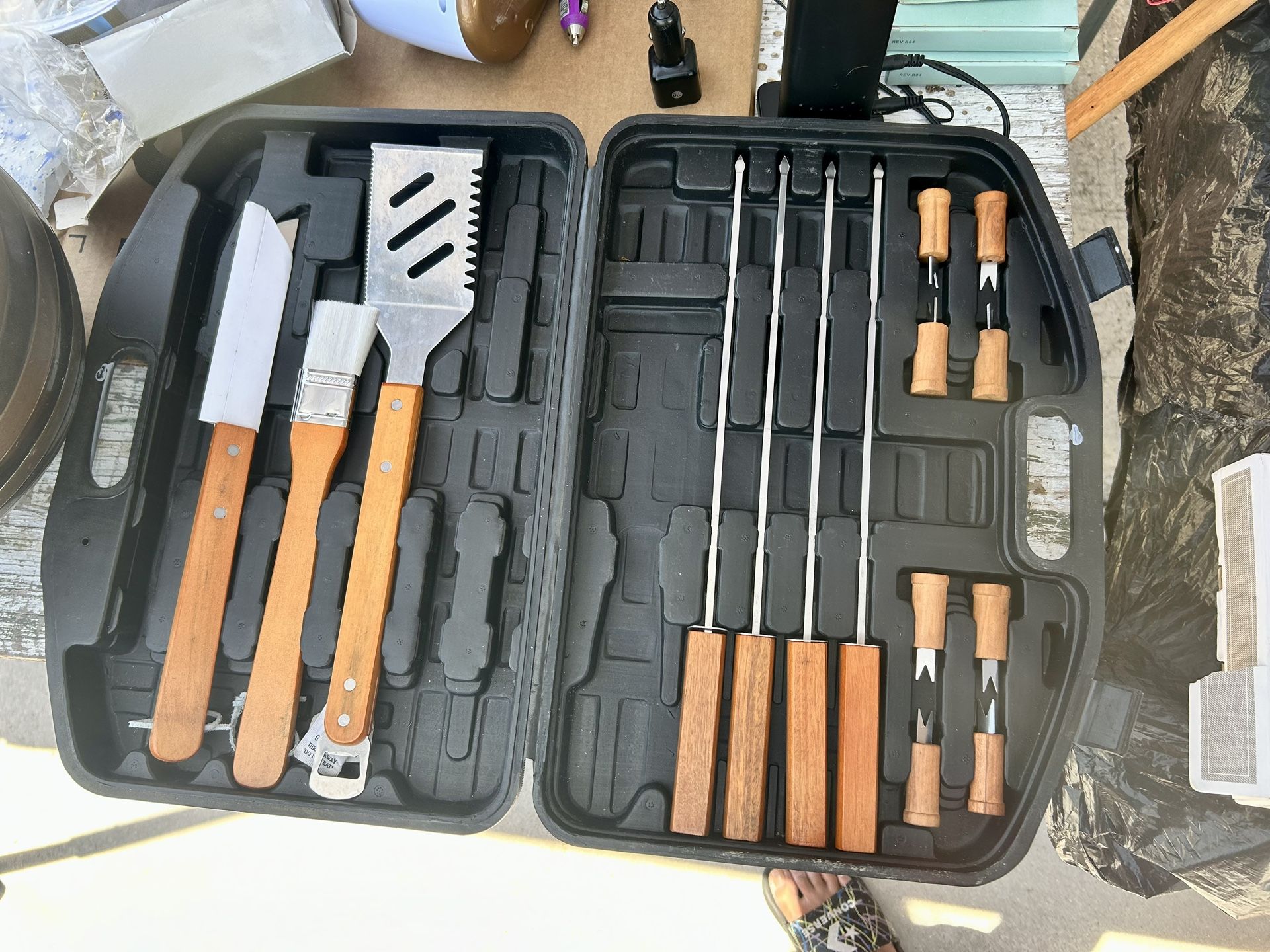 BBQ Grilling tools set with case