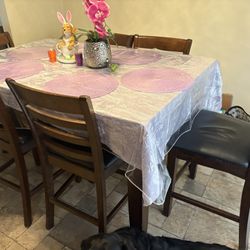 For Sale Marble Dining Table With Middle Piece To Make Longer . Great Condition Will negotiate. I am very understandable.