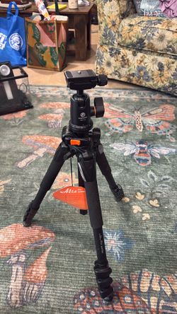 Vanguard professional tripod