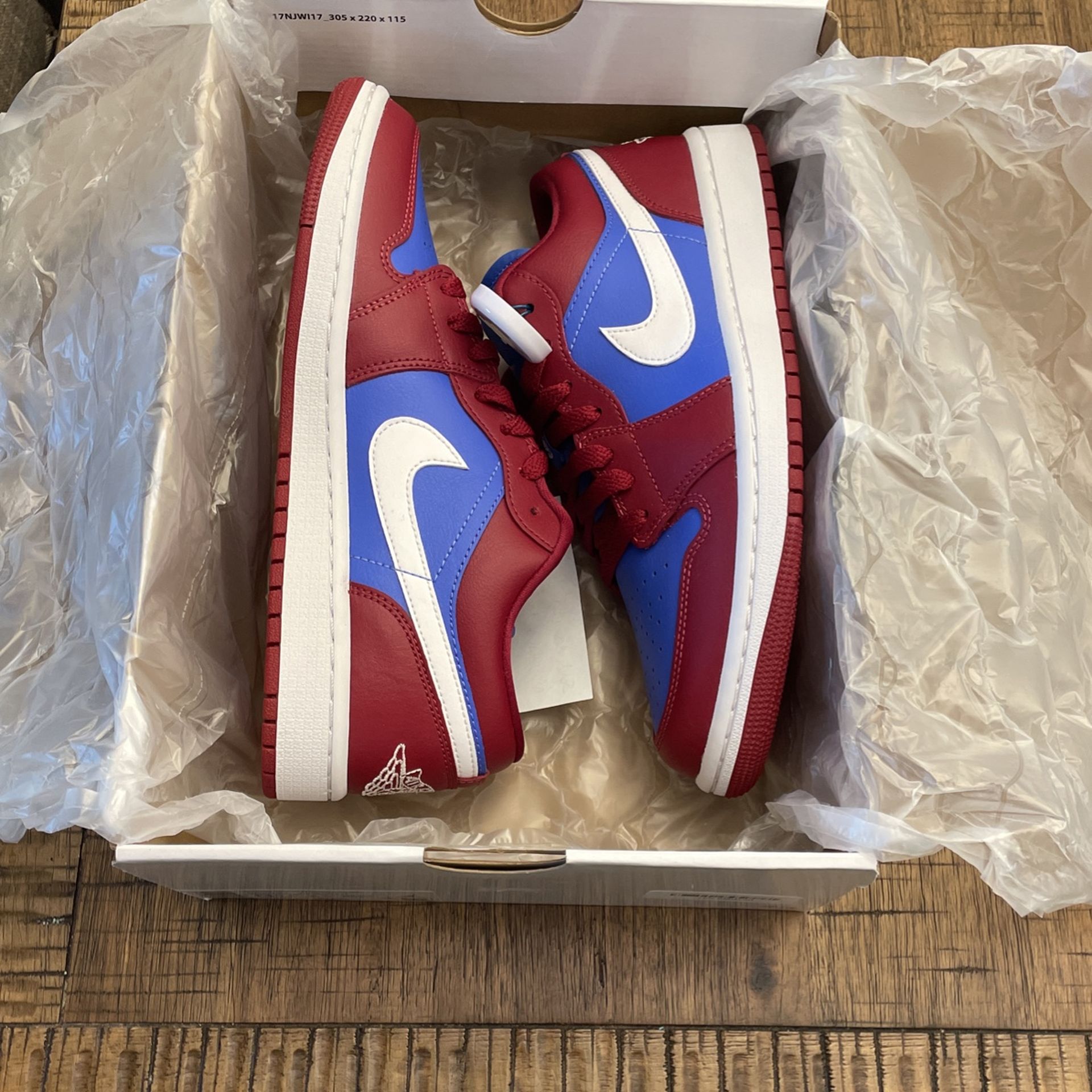 Sizes 8.5 Wmns Air Jordan 1 Low - Pomegranate 