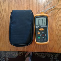 Digital Thermometer 