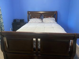 Queen Size Bed And Night Stand