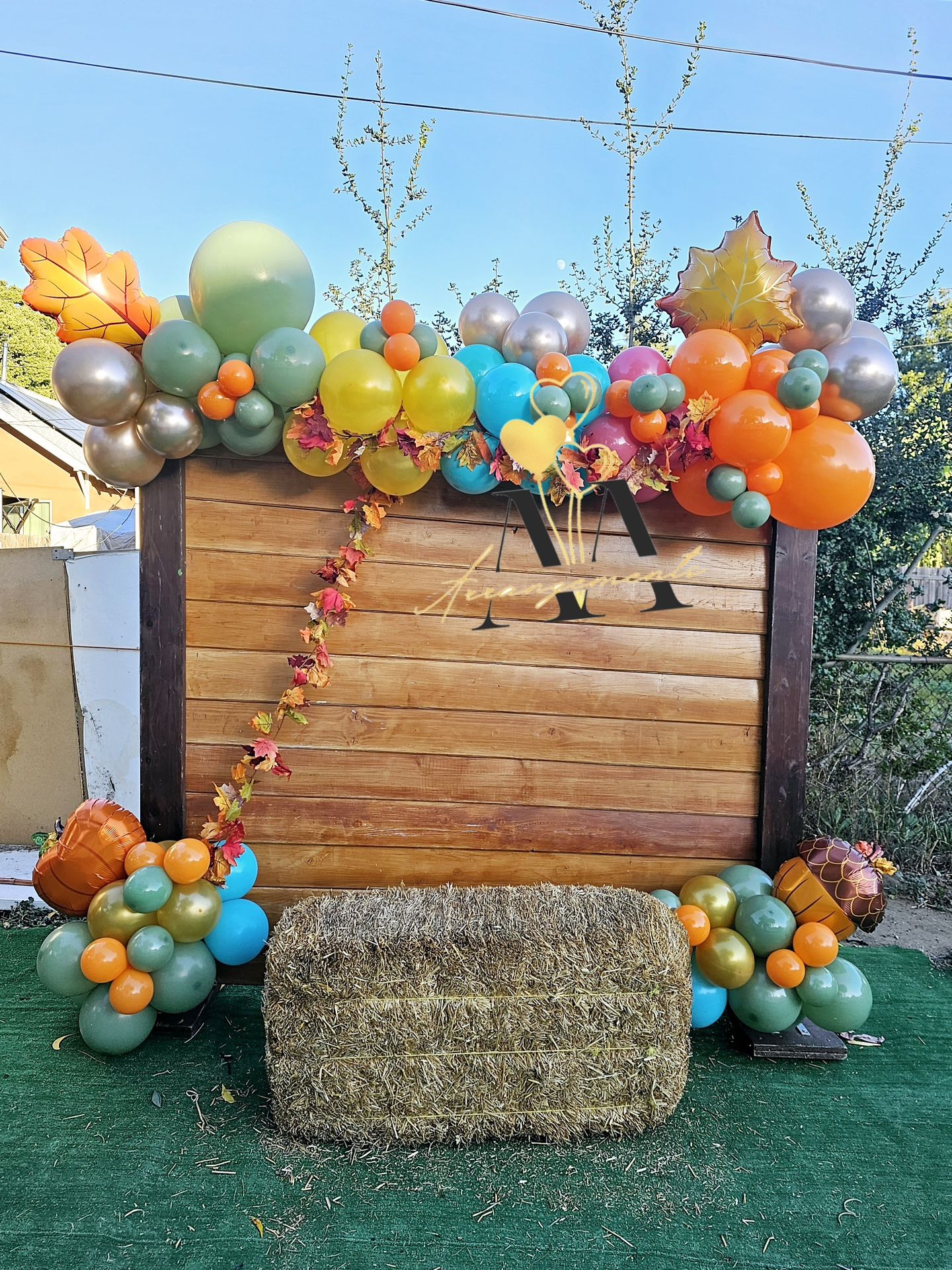 Thanksgiving Balloons Wood Background