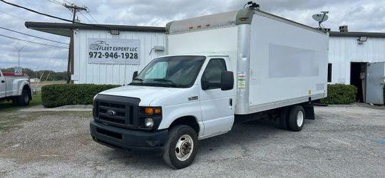 2017 Ford E350 Super Duty Cutaway