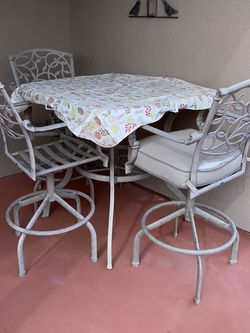 Patio Table & 3 Chairs