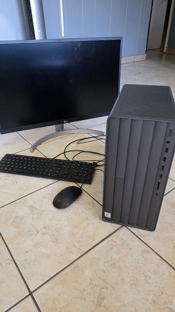 All In One Computer (Monitor Included)