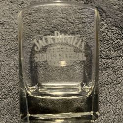 JACK DANIELS SINGLE BARREL SELECT WHISKEY SQUARE WEIGHTED BOTTOM GLASS