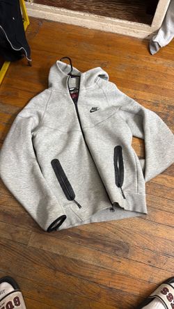 Nike Tech