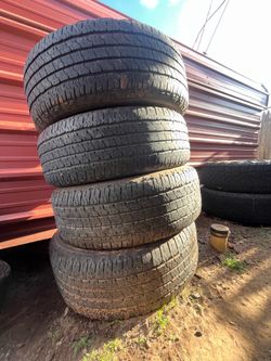 MATCHING SET OF 18 INCH GOODYEAR WRANGLER FORTITUDE HT TIRES