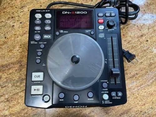 USB,MIDI CD COMPACT,MP3 Player SCRATCH & Efects & Mix