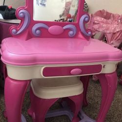 Make Up Play Vanity 