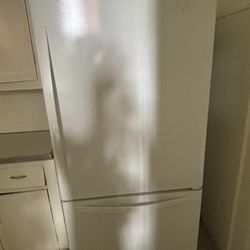 Whirlpool Refrigerator 
