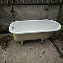 Antique Claw Feet Tub