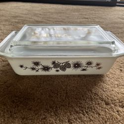 Vintage Pyrex 575-B Golden Pine Cone Casserole Dish Space Saver with Lid