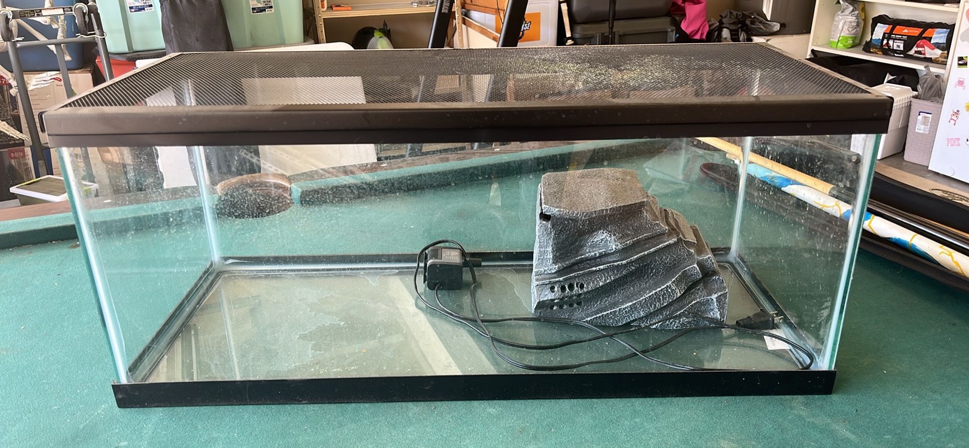 Aquarium With Filter