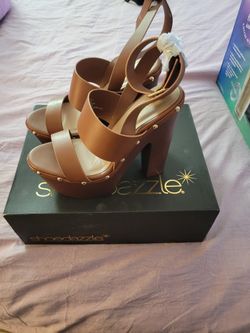 Women's Heels Brand New In Box!! 