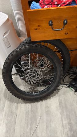￼Surron tires and rims
